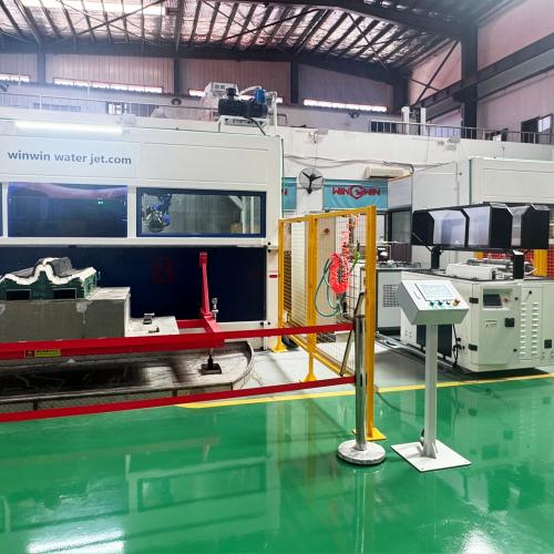 Winwin Waterjet укрепляет позиции в Юго-Восточной Азии: две роботизированные станции Yaskawa отправлены в Таиланд